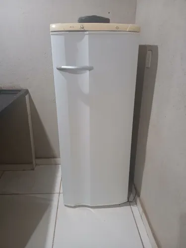 Geladeira eletrolux