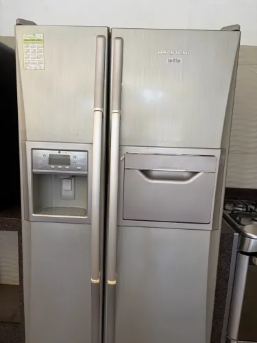 GELADEIRA COM FREEZER BRASTEMP