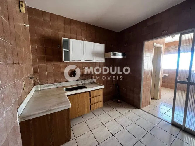 Apartamento disponível para locação no bairro Centro.