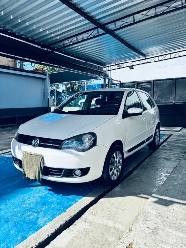 Volkswagen Polo 1.6 Mi/s.ouro 1.6 MI Tot.flex 8V 5P 2013