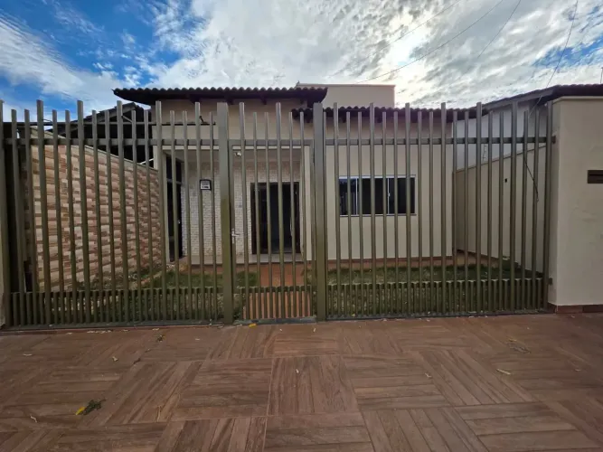 Casa De 3/4 C Suite Sozinha No Lote E Lazer Completo No Cristina 2 Em Trindade