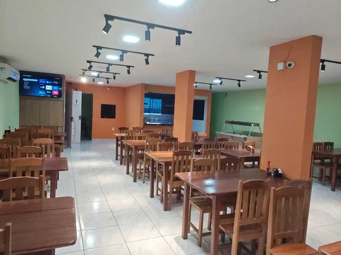 Alugo ótimo ponto comercial ideal para pizzaria, restaurante etc.