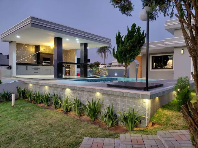 Casa de Condomínio com 4 quartos, Riviera de Santa Cristina XIII, Paranapanema - R$ 1.3 mi