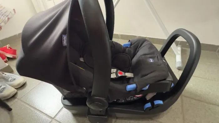 Bebe Conforto Chicco Kaily 0-13kg com Base para Carro Black