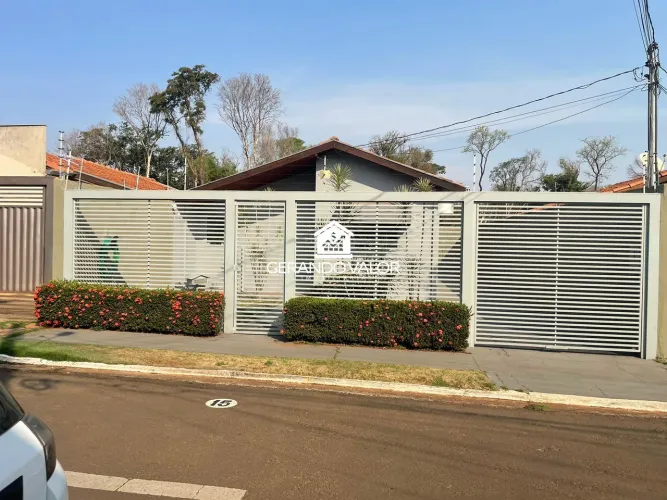 Casa próximo da av. Rita Vieira de Andrade