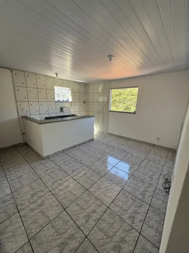 Alugo Apartamento tipo Casa Centro