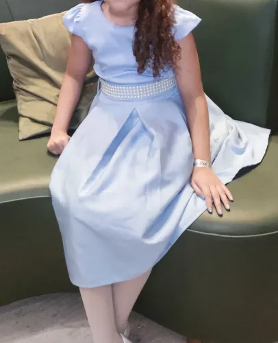 Vestido de festa azul.