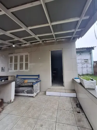 CASA SOZINHA NO TERRENO 50 METROS DO MAR R$96,000