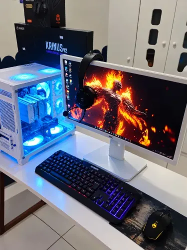 PC GAMER RYZEN 7 5700x + RX7600 8GB