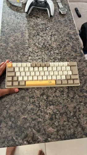 Teclado mecânico Red Dragon