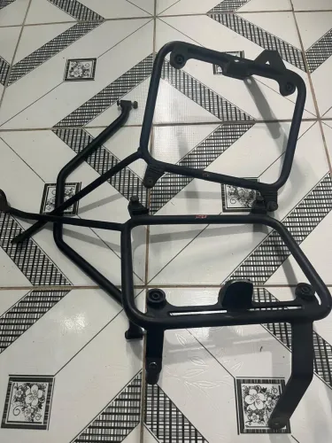 Suporte de bauleto lateral Givi - Lander 250