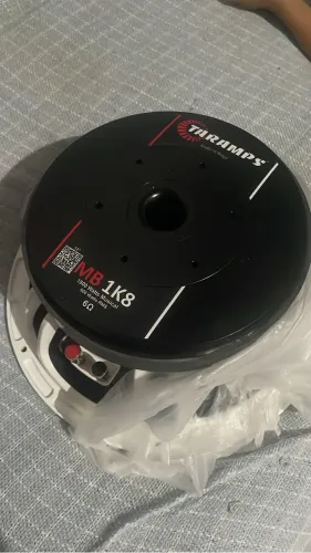 Vendo 2 médio 12 1k8 900 rms