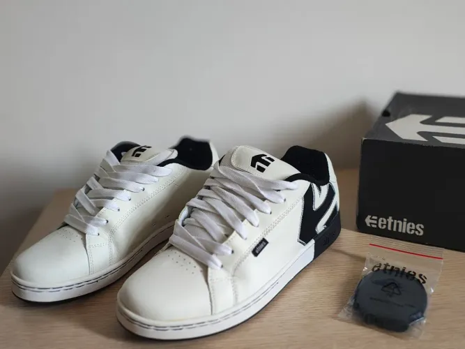 Tênis Etnies Faded