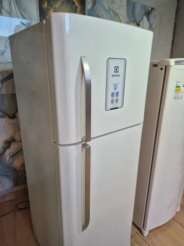 Geladeira electrolux df51 430litros