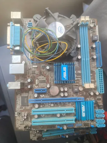 Kit 775 ddr3 placa mãe asus 4gb ram