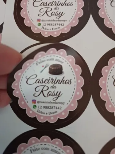 Adesivo personalizado