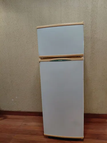 Geladeira Consul Biplex, 350 litros. Duas portas