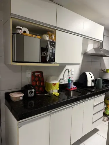 Cozinha usada completa com eletrodomésticos