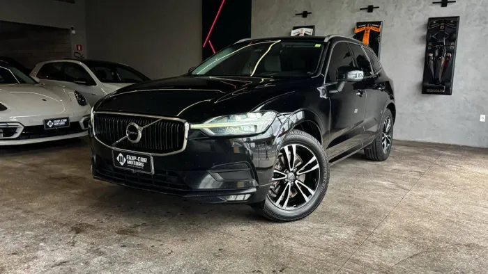 Volvo XC-60 XC 60 D-5 Momentum 2.0 AWD Diesel 5P 2020