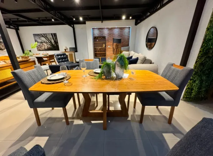 Mesa de madeira NOVA