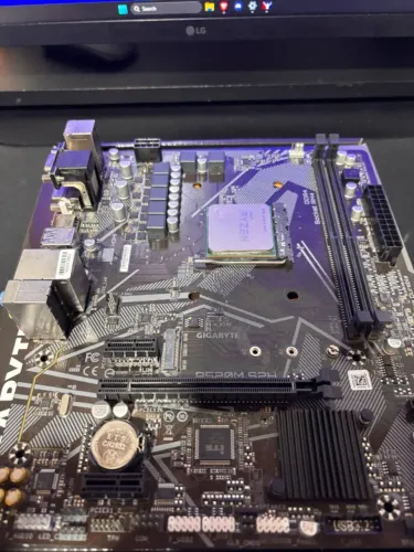 Placa Mãe A520M + Ryzen 3600