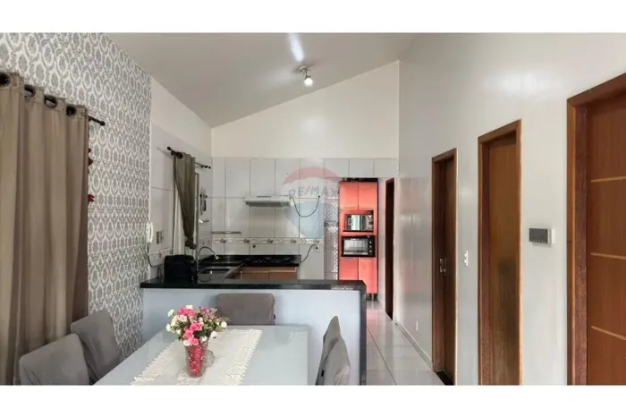 CASA A VENDA NO CONJUNTO BEN HUR - 05 QUARTOS E PLACA SOLAR - FINANCIA