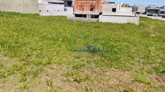 Terreno à venda em Vargem Grande Paulista/SP