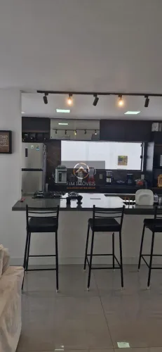 Casa à Venda em Vila Progresso, Niterói: 4 Quartos, 240m²