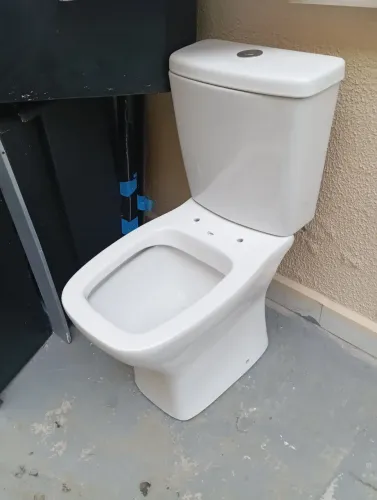 Vaso Sanitário novo marca Celite.