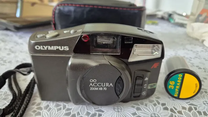 Câmara olympus XB 70 accura