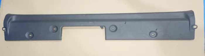 acabamento do painel traseiro inferior L200 TRITON 2018