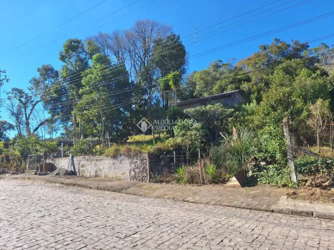 Terreno à venda no Bairro Cruzeiro, Caxias do Sul
