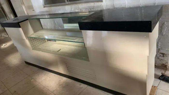 Vendo Balcão de Frios de Granito