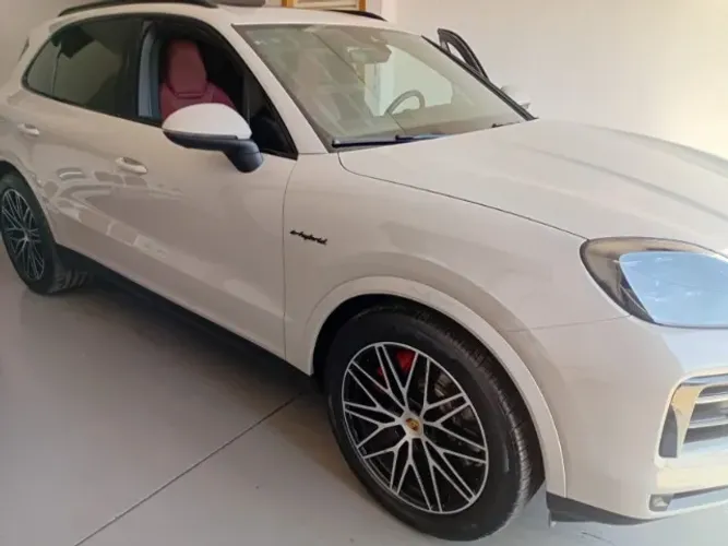Porsche Cayenne S E-hybrid 3.0 V6 416cv 2024
