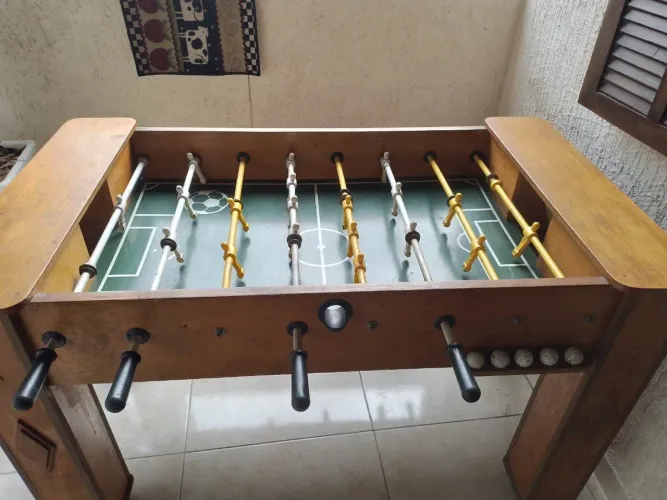 Vende se  esse  lindo tóto todo maderando