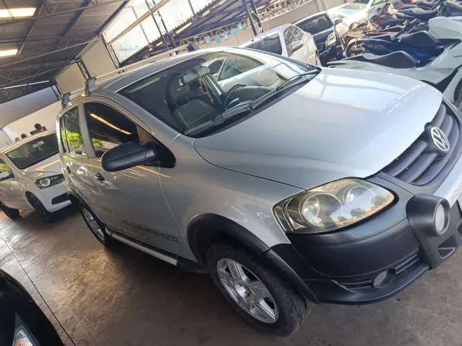Volkswagen Crossfox 1.6 MI Total Flex 8V 5P 2009