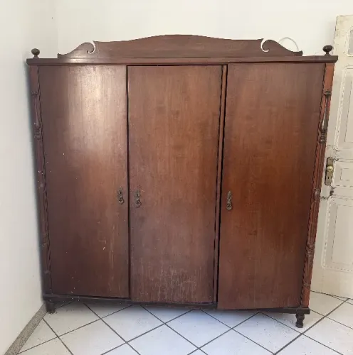 Móveis antigos de madeira- Oportunidade 