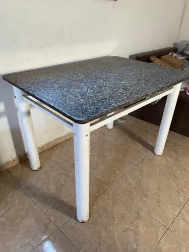 Mesa Mármore 4 lugares