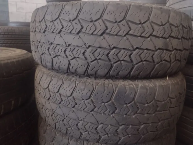 Pneus 235/65/17 importado