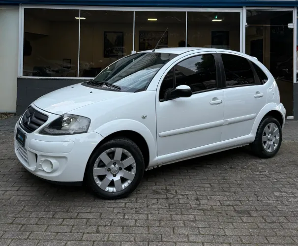 Citroen C3 GLX 1.4/ GLX Sonora 1.4 Flex 8V 5P 2012
