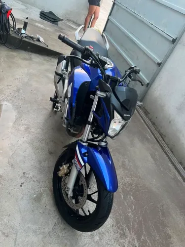 Moto bem conservada 