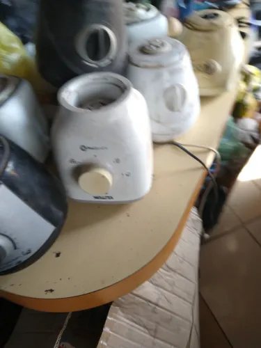 Vários motores