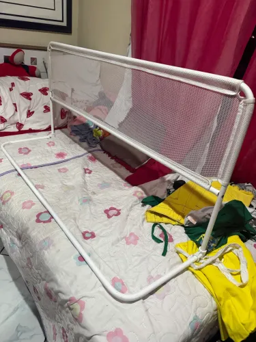 Vendo um protetor de cama