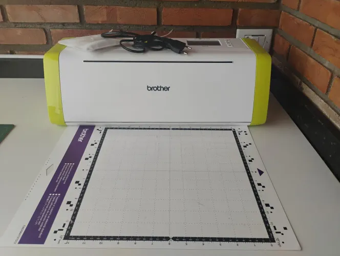 Máquina de corte brother sdx85