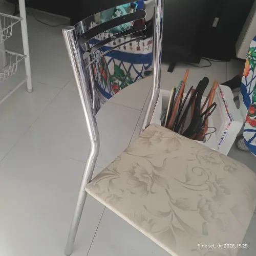 Mesa e cadeiras para cozinha