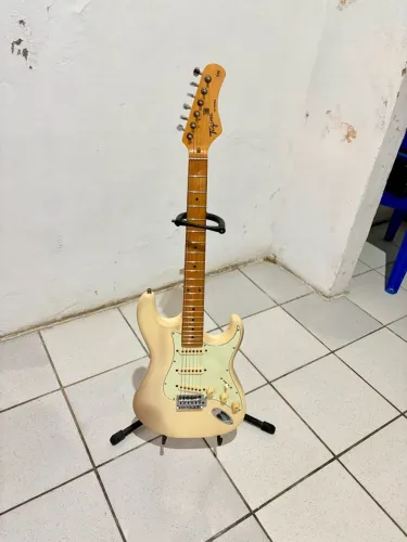 Guitarra Tagima 530. Trastes INOX. BLINDADA E REGULADA. Aceito TROCA