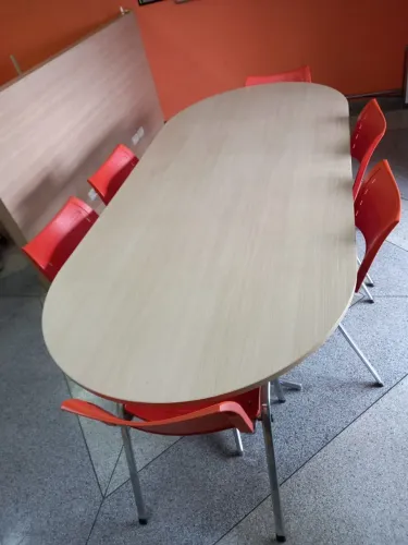 Mesa de Reunião + 6 cadeirasMDF