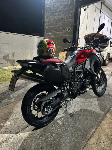 Bmw gs f800 adventure troco por naked 4 cil. Pago a volta 