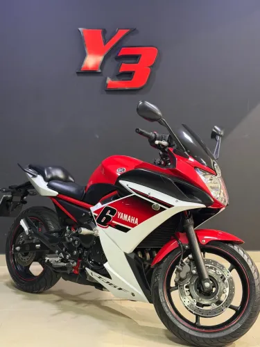 YAMAHA XJ6 F VERMELHA 2014/2015