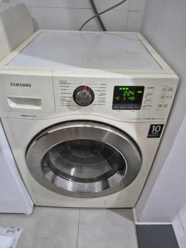 Lava e Seca Samsung 10,5kg WD106UHSAWQ 127V - Para Conserto ou Peças